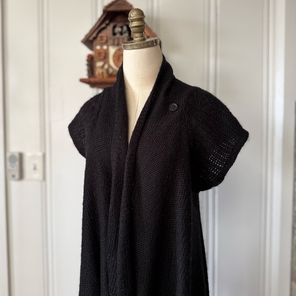 Short Sleeve Black Knit Fringe Shawl Sweater Small - Picture 3 of 5